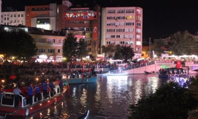 Porsuk Çayı’nda Teknelerle Fener Alayı Geçidi