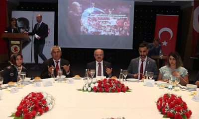 Vali Çakacak, Gaziler Onuruna Yemek Verdi