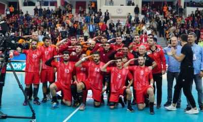 A Milli Erkek Hentbol Takımı’ndan Asker Selamı