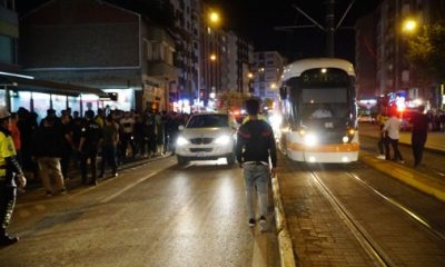 Tramvayın Çarptığı Genç Yaralandı