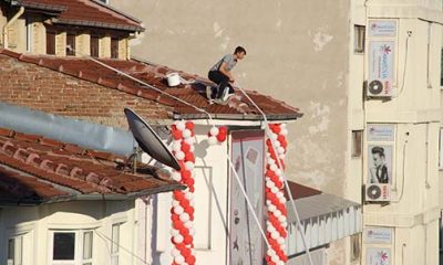 Metrelerce Yüksekte Çalışan Genç Ölümle Dans Etti |VİDEO|