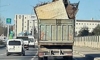 Aşırı Yüklenmiş Kamyon Tehlike Saçtı