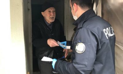 Kırka Polisi Yaşlıların Maaşlarına Evlerinde Teslim Ediyor