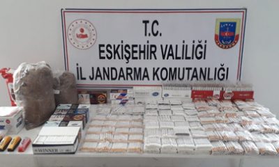 Jandarma Ekipleri Kaçak Sigara Üretimi Yapan 2 Şüpheliyi Yakaladı