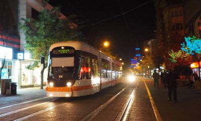Tramvayda Alkollü Şahıs Kanıyla CHP Atasına ‘Uyan’ Çağrısında Bulundu
