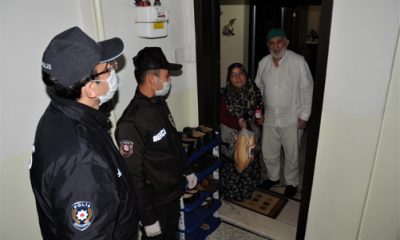 Yardıma Gelen Polis ve Bekçileri Kapıda ‘Fetih Suresi’ ile Karşılıyor