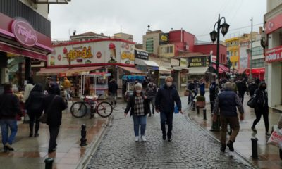 Bazı Vatandaşlar ‘Evde Kal’ Çağrılarını Umursamıyor
