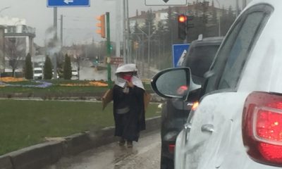 Ne Yağmur Ne Virüs Tehlikesi ‘Dilenmekten’ Alıkoyamadı