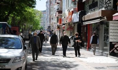 65 Yaş Üstü Vatandaşlar Günler Sonra Sokağa Çıktı