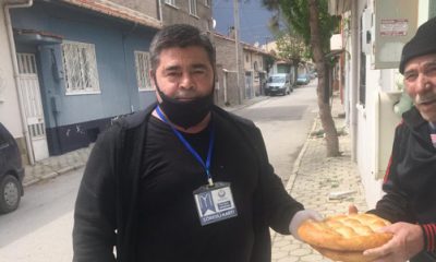 Kayı Boyu’ndan Ücretsiz Pide Dağıtımı