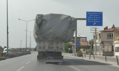 Saman Yüklü Tır Sürücülerin Hayatını Hiçe Saydı