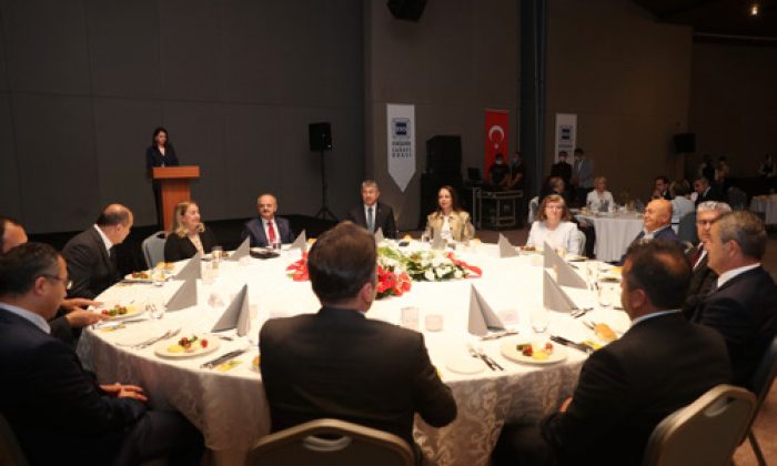 ESO, Vali Çakacak ve Eşi Kevser Çakacak Onuruna Veda Yemeği Düzenledi