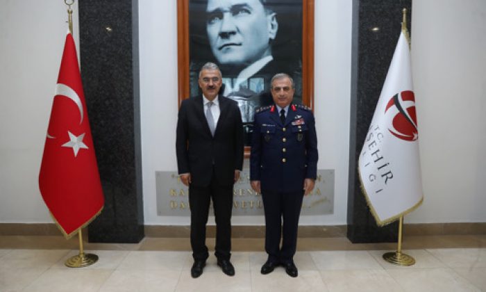 Garnizon Komutanı Gülan, Vali Ayyıldız’a ‘Hayırlı Olsun’ Ziyaretinde Bulundu