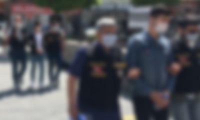 Laf Atıp Silahla Yaralayarak Kaçtılar