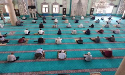 Reşadiye Camii İçerisinde 107 Gün Sonra Cuma Namazı Kılındı