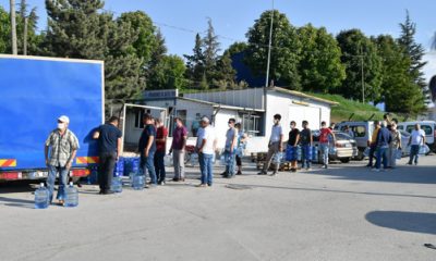 Avrupa Şehrinin İnsanları Elinde Damacanalarla Su Kuyruğunda!