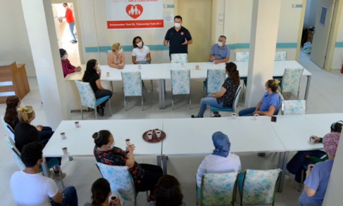 Eskişehir İl Sağlık Müdürü Bilge’den Filyasyon Ekiplerine Moral Ziyareti