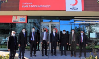 Odunpazarı İlçe Milli Eğitim Müdürü Ceylan ve Şube Müdürlerinden Kan Bağışı