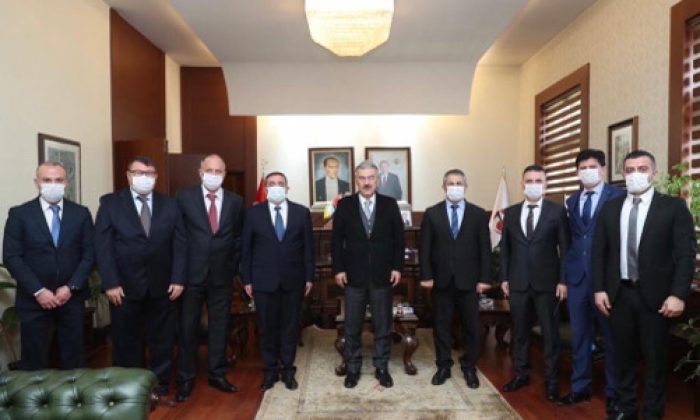 Eskişehir Valisi Ayyıldız Emniyet Müdürü Dinç’i ve Emniyet Personelini Ağırladı