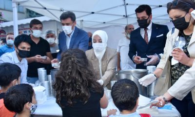 AK Tepebaşı’ndan Vatandaşlara Aşure İkramı