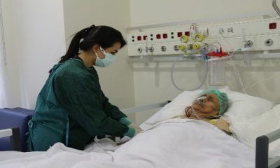 116’lık Ayşe Nine Koronavirüsü Yendi