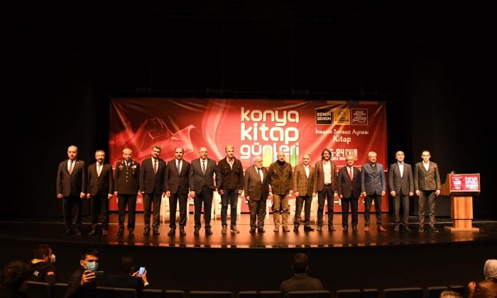 Nabi Avcı, Konya Kitap Günleri’nde Kitapseverlerle Buluştu