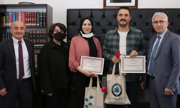 ESOGÜ Kütüphanesinden En Çok Yararlanan Üyeler Ödüllendirildi