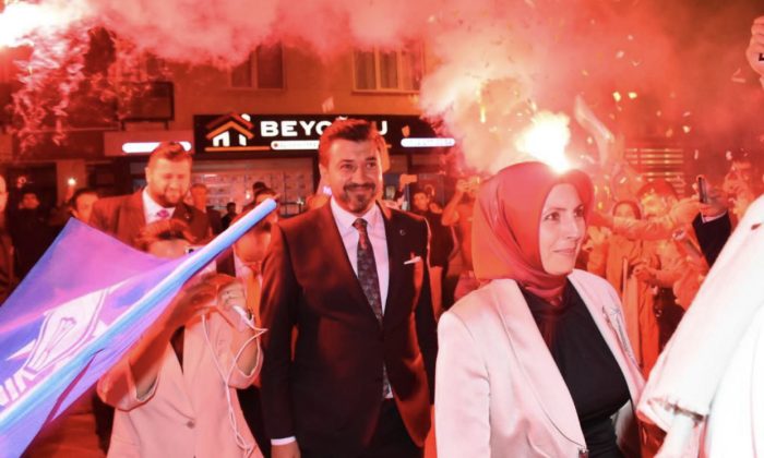 AK Parti Tepebaşı İlçe Başkanlığı Çamlıca Mahalle Temsilciliği Açılışına Yoğun Katılım
