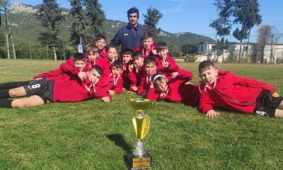 MİNİK ES-ES LER KUPA İLE DÖNDÜ