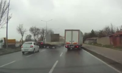 Tır’ın Çarptığı yaya metrelerce sürüklendi