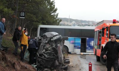 Seyitgazi’de Otobüs jandarma aracına ve minibüse çarptı: 14 yaralı