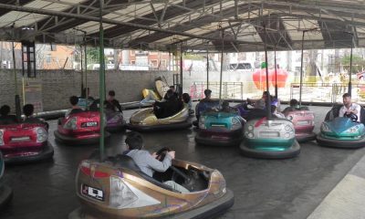 Aileler bayramda alışveriş merkezi ve lunaparkın yolunu tuttu