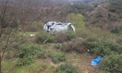 50 metrelik şarampole yuvarlanan otomobilde 2’si ağır, 3 kişi yaralandı