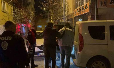 Cadde ortasında bıçaklı saldırıda Irak uyruklu 1 kişi yaralandı