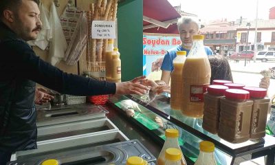 (ÖZEL) 87 yıldır aynı dükkânda 4 kuşaktır aynı lezzetle dondurma yapıyorlar