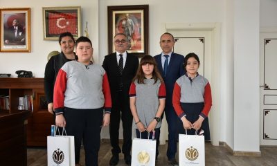 Müdür Akyol minik öğrencileri makamında ağırladı