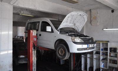Uzun yol öncesi araç bakımı yaptırmayan kurtarıcıyla geri dönüyor