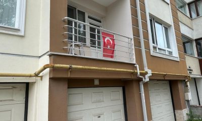 Türk bayrağına ve depremzedeye çirkin saldırı