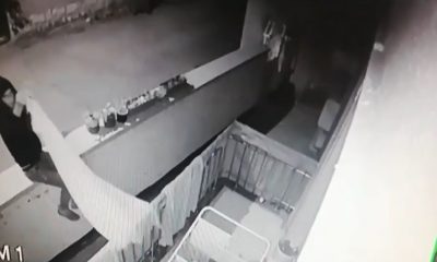 Balkondaki çamaşırı çalan şahıslar güvenlik kamerasına yakalandı