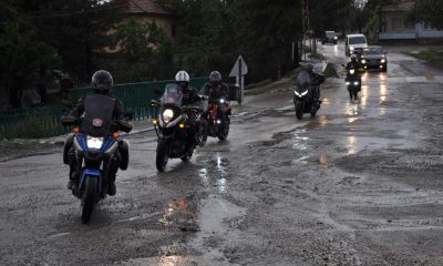 Motosiklet derneğinden köy okuluna kitap desteği
