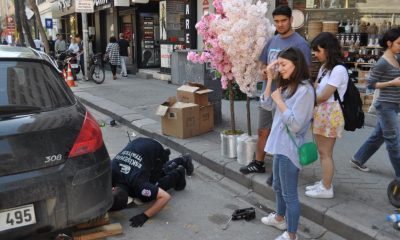 Aracın Altında sıkışan Kediyi İtfaiye Kurtardı