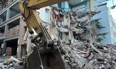 Kazılan temel yan binanın çökmesine neden oldu, faciadan dönüldü