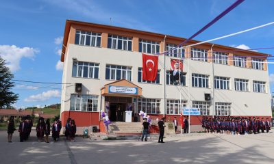 Şehit Yunus Baykal Ortaokulunda mezuniyet sevinci