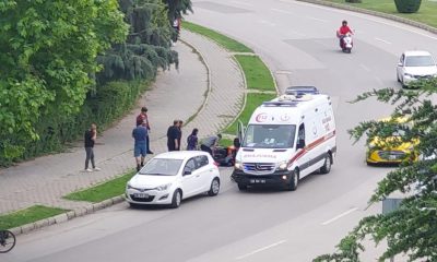 Motosiklet otomobile arkadan çarptı: 1 yaralı