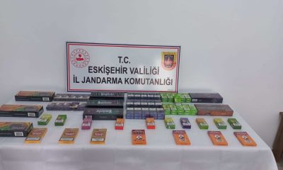 Şüpheli şahsın aracındaki kaçak sigara ele geçirildi