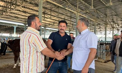 Eskişehir’de kurbanlık satıcısı çifte bayram yapıyor