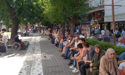 Eskişehirli vatandaşların güzel hava keyfi