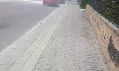 Seyir halindeki otomobil alev aldı