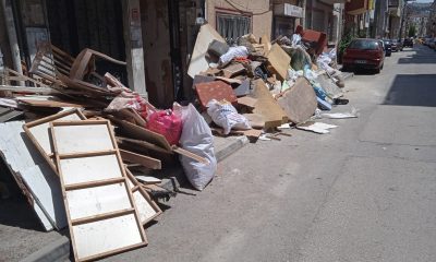 Kaldırım çöp yığınıyla kaplandı