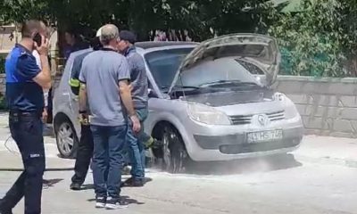 Motor kısmından alev alan otomobilde maddi hasar oluştu